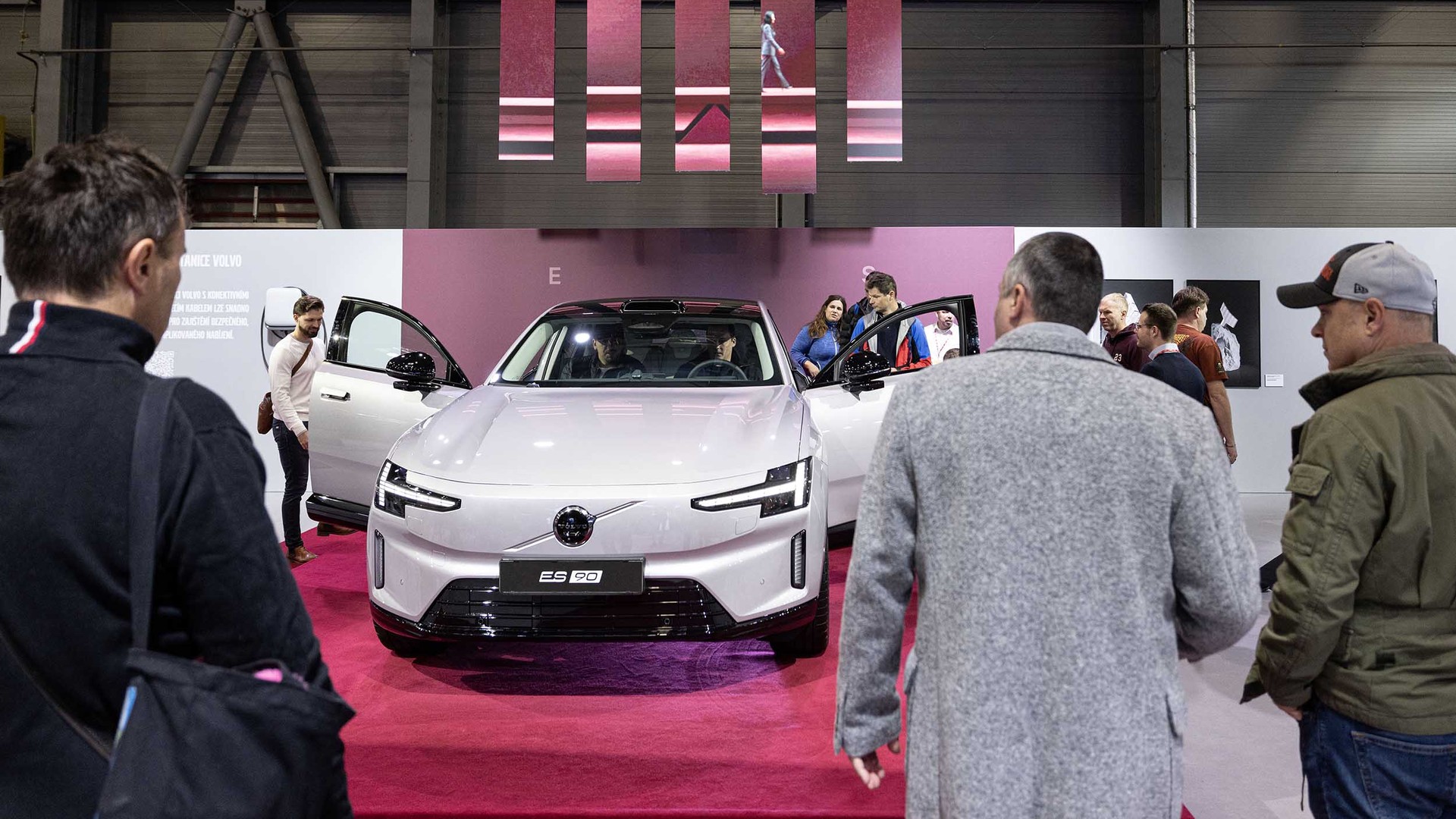 Expozice elektromobilu Volvo ES90 na veletrhu čisté mobility e-SALON v PVA EXPO PRAHA. Foto: ABF / e-SALON