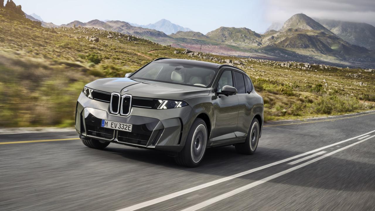 Elektrické BMW iX5 v jízdě po horské silnici | zdroj: press.bmwgroup.com