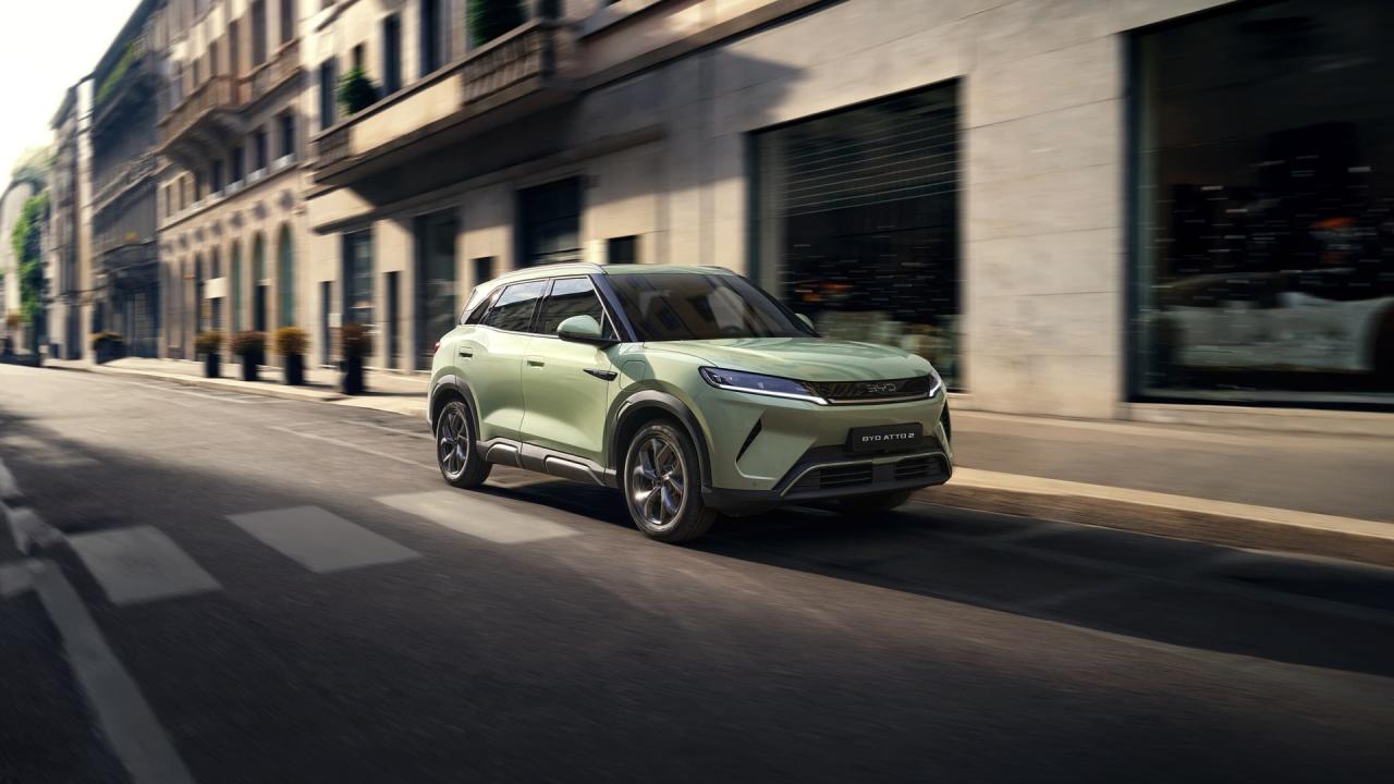 Elektrické SUV BYD Atto 2 v barvě Hiking Green. Foto: BYD