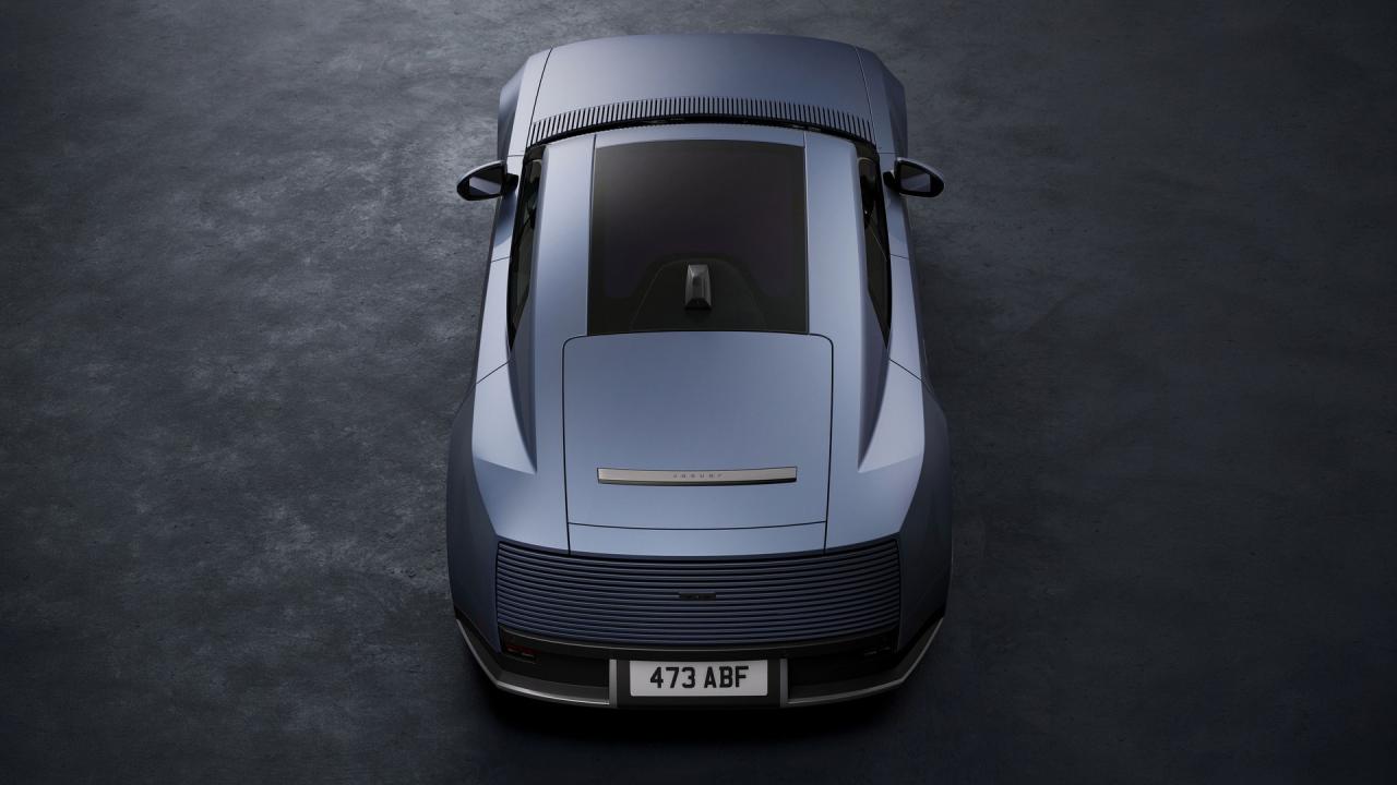 Jaguar Type 01 – zadní pohled shora na elektrický grand tourer