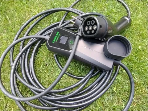 Nabíjecí kabel