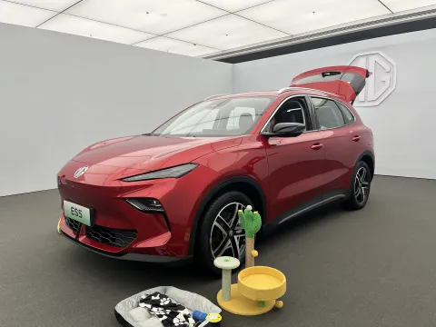 MG ES5 - zdroj https://www.autohome.com.cn