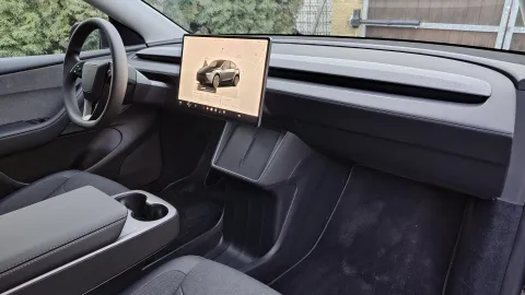 Tesla Model Y Standard