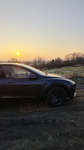 Tesla Model Y Standard