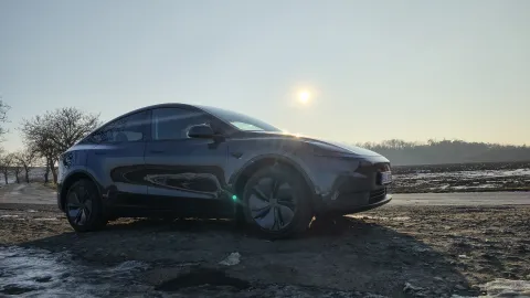 Tesla Model Y Standard