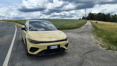 Leapmotor B05 press launch 2026 — foto 6