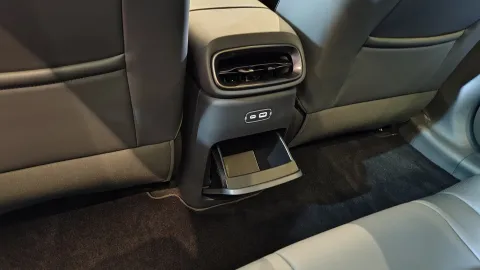 Leapmotor B05 press launch 2026 — foto 13