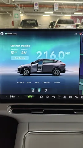 XPENG G6 nabíjení výkonem 317 kW na 350 kW stojanu