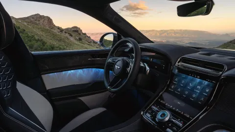 Bentley Torcal | zdroj: bentleymedia.com