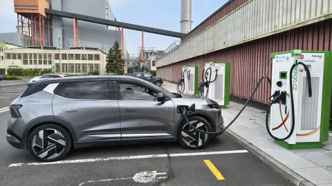 Mitsubishi Eclipse Cross EV — rychlonabíjení na 180kW stanici ČEZ v Prunéřově