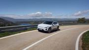 Náhled článku Polestar 2 (2025): Řidičský fastback se zadním pohonem, který překvapí dojezdem 655 km