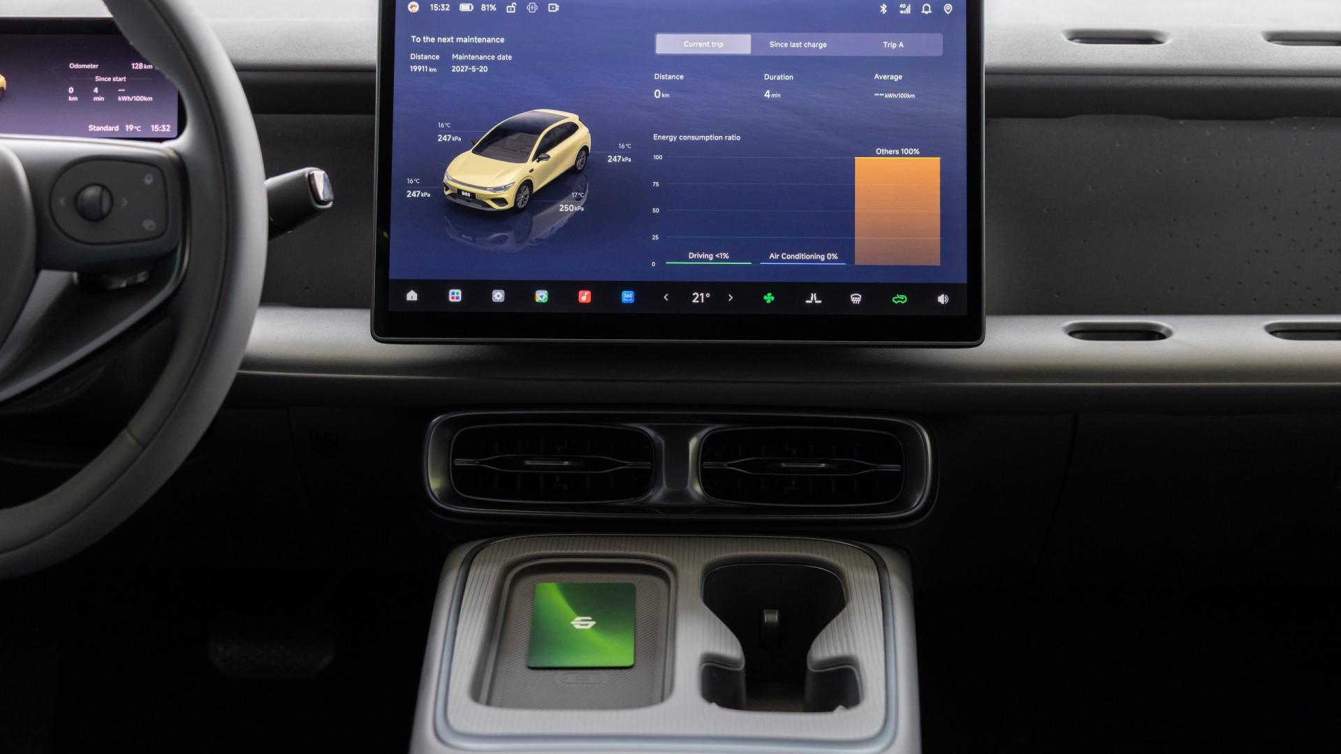 Interiér Leapmotoru B05 s digitálním přístrojovým štítem a centrálním displejem | zdroj: media.stellantis.com