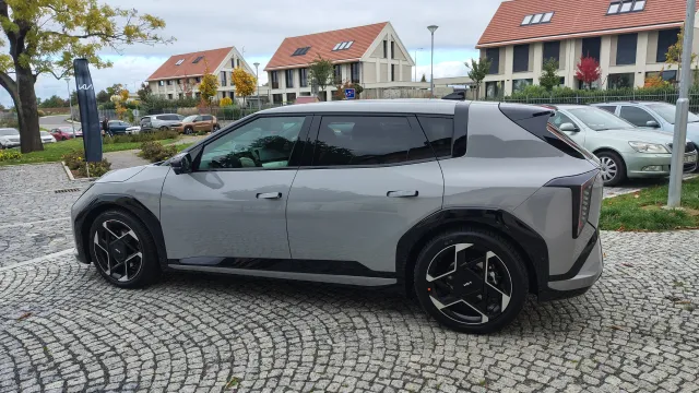 Kia EV4