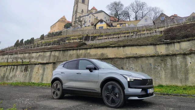 Volvo EX30 Cross Country