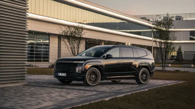 Hyundai IONIQ 9 Calligraphy Black Ink — exteriér | zdroj: hyundai.news