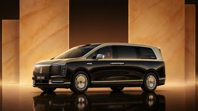 Maextro V800 – luxusní MPV značky Maextro (HIMA, Huawei), oficiální produktový snímek. Foto: Maextro / HIMA (hima.auto)